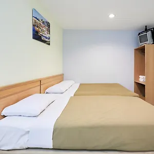 Hotel Tang Hotel, Petaling Street, Merdeka Pnb 118 Tower